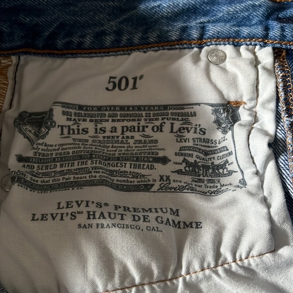 Levis 501 High Rise Medium Wash Denim Jeans Distressed Shorts Blue 25 - Picture 12 of 12